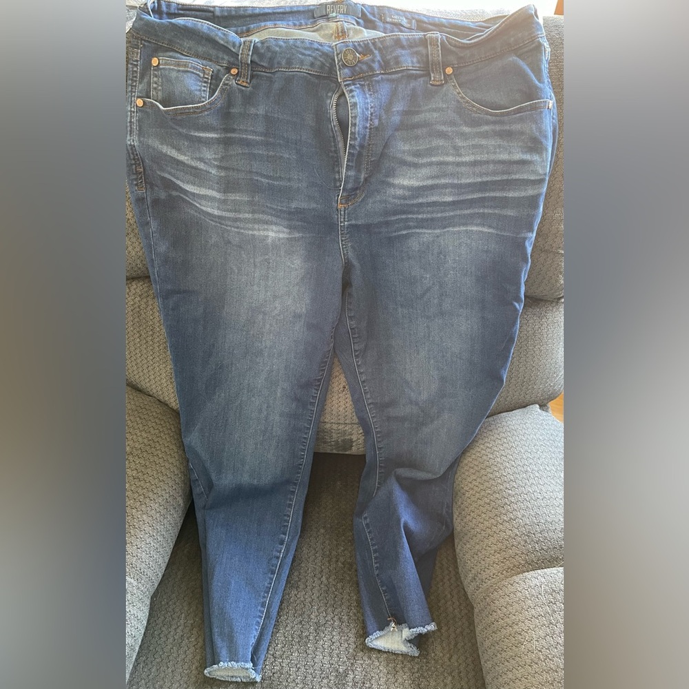 Size 22W Revery (Stitch Fix) Mid-Rise Skinny Crop Jeans